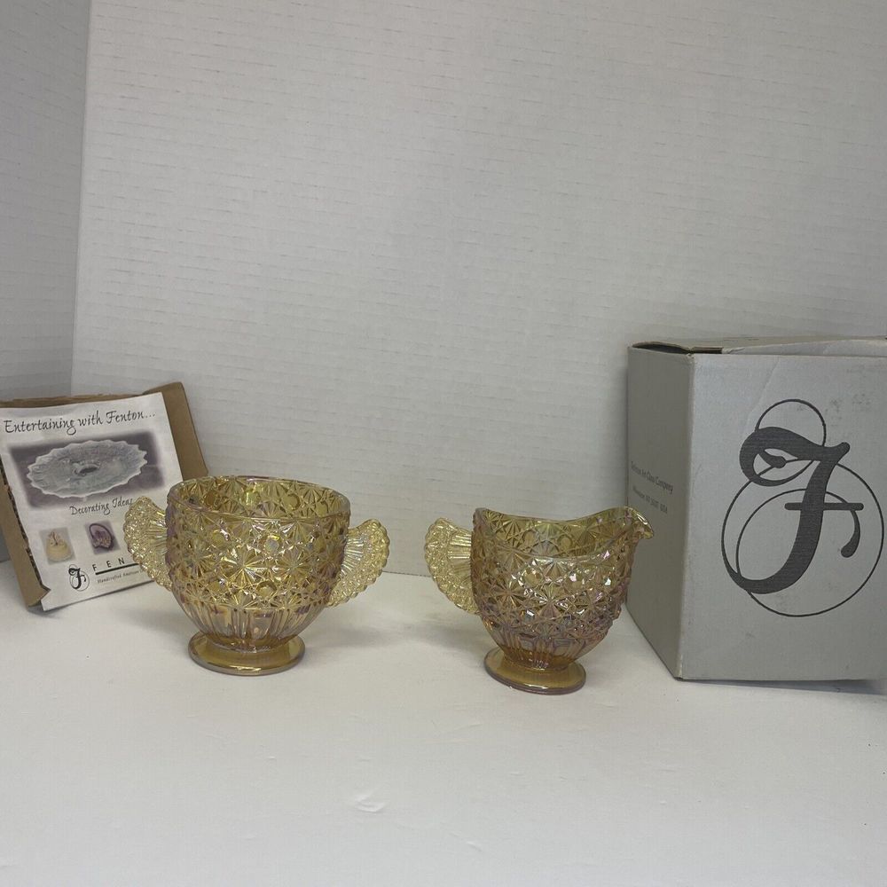 Fenton Art Glass Yellow Amber Daisy And Button And Bows Creamer‎ & Sugar Set